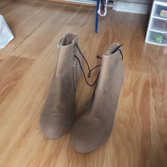 Rubi Stevie boot in taupe - Picture 1 of 5